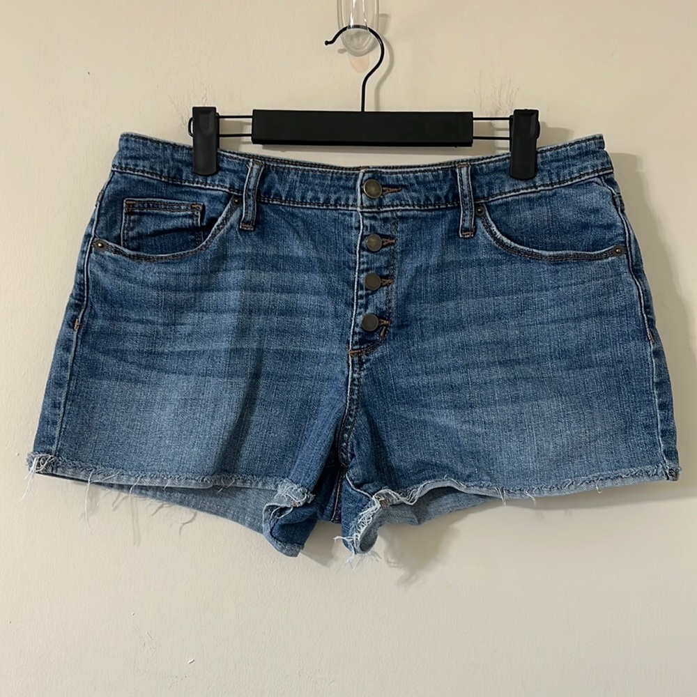 Universal Thread High Rise Shortie Medium Wash Denim Shorts Size 12/31R